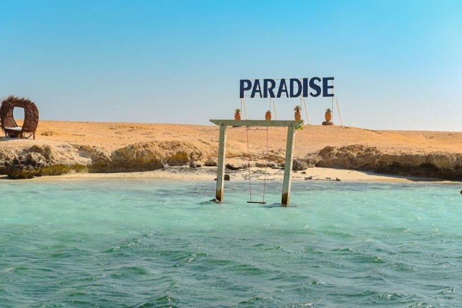 Paradise Island Hurghada – Day Trip or Sunset with Snorkeling, Buffet & Foam Party